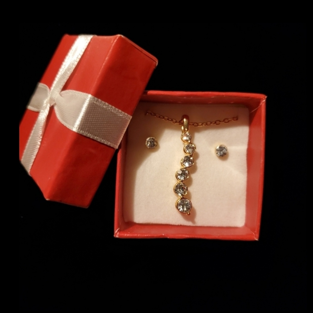 2 for $20 - NIB Necklace & Earring Set CZ in Goldt…